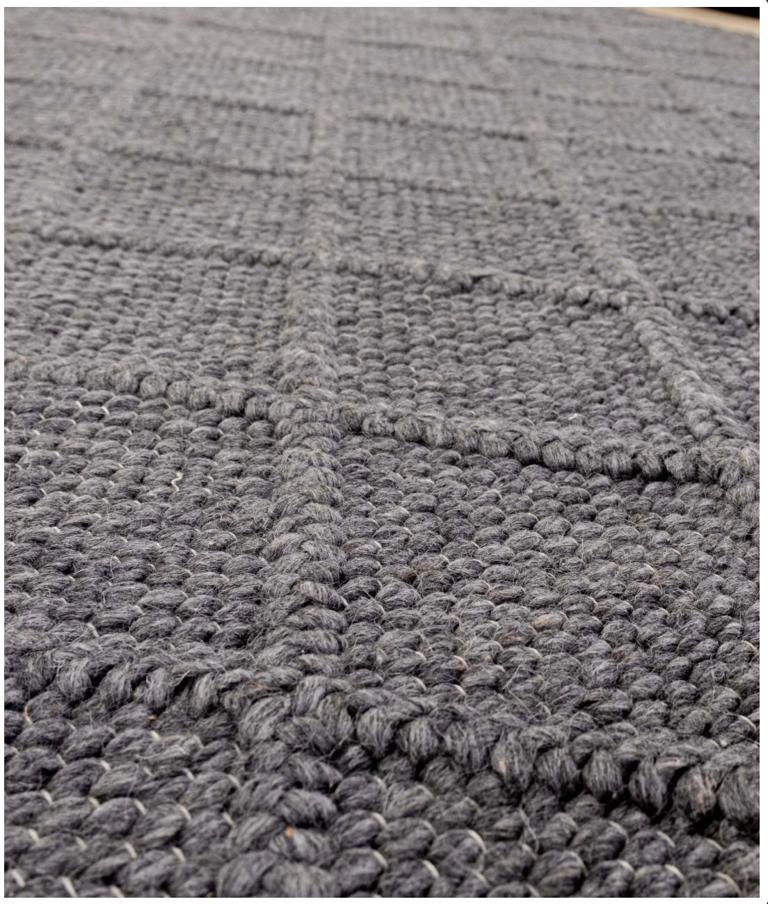 Porte El emeği dinamik bukle dokulu %100 doğal yün halı - Antrasit