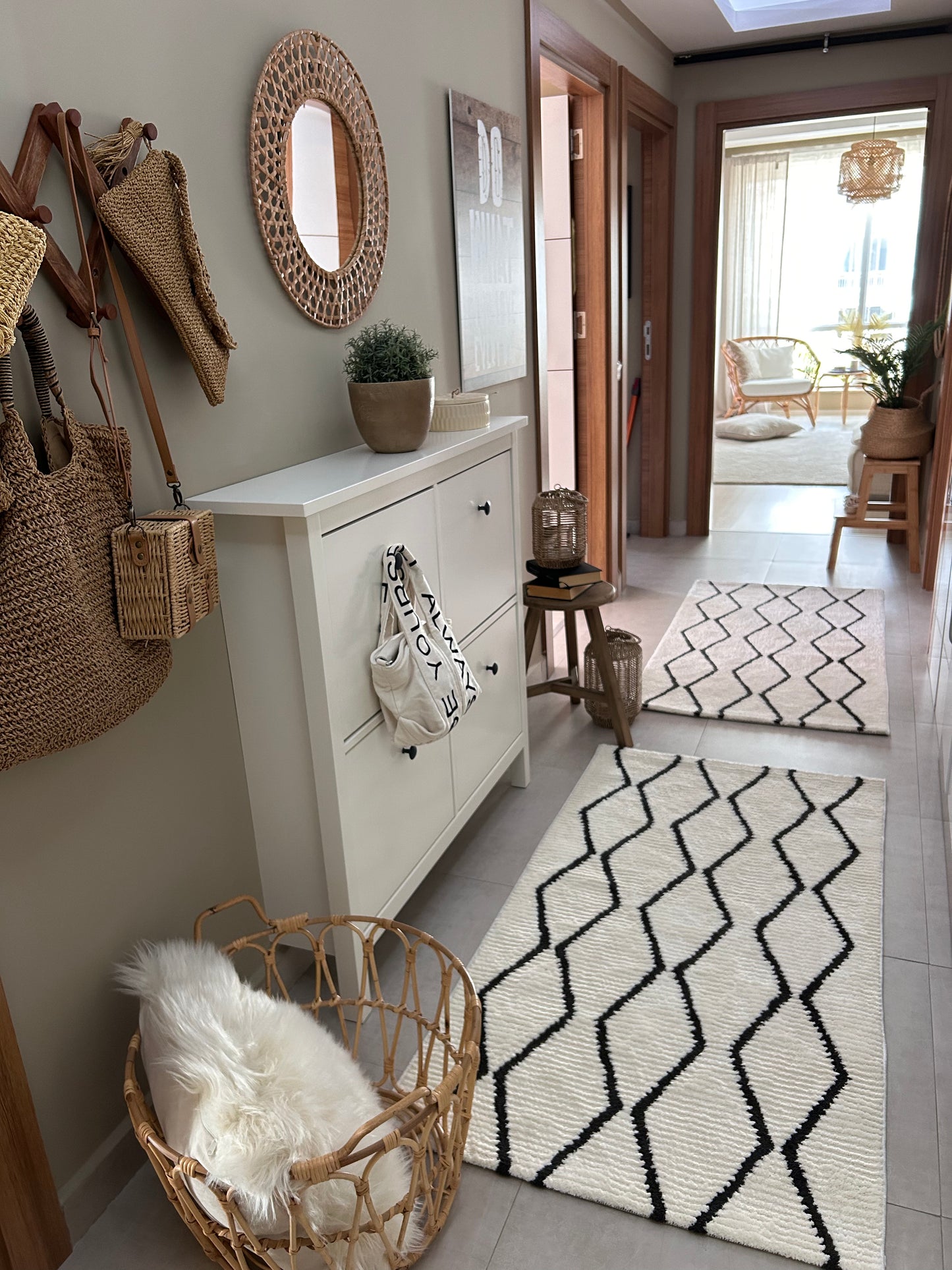 Carpetde Yeni Nesil Halı Domro XL Serisi - İskandinav Siyah Çizgili