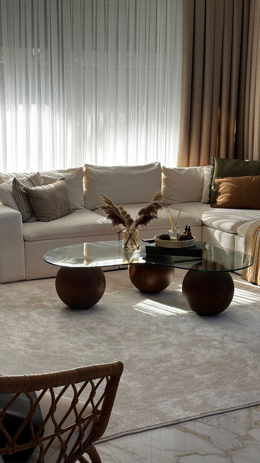 Kırık Beyaz Sade Modern Halı