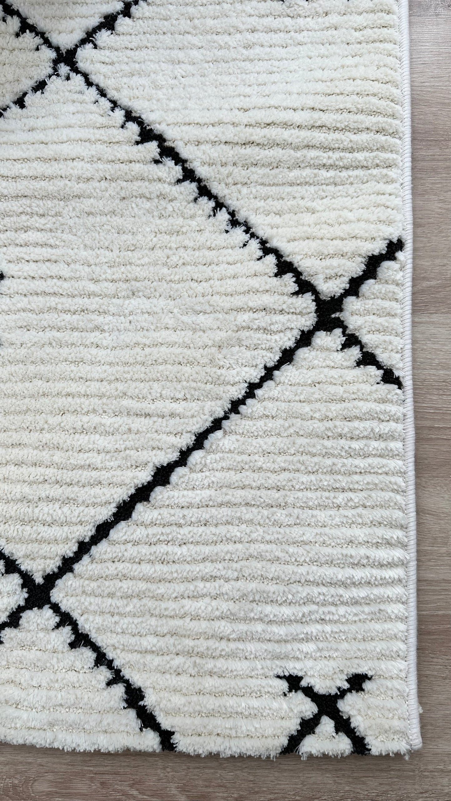 Carpetde Yeni Nesil Halı Domro XL Serisi Çizgisel